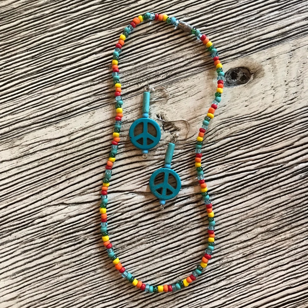Peace Vibes!✌️ Necklace & Earring Set.